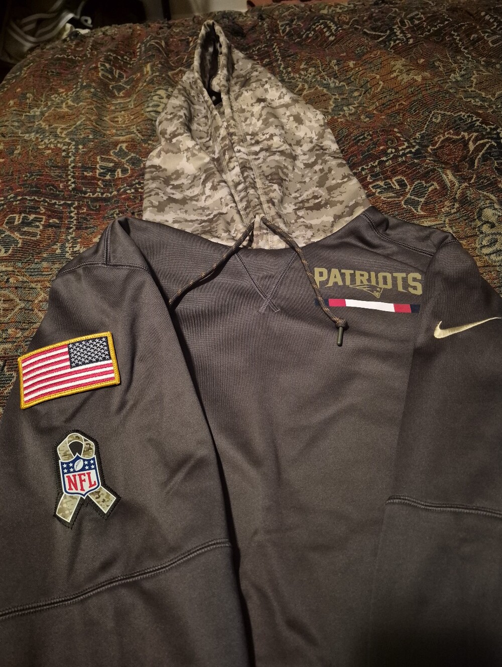 Nike Olive Medium On Field Apparrel Patriots Hooded Pullover with Camo Hood